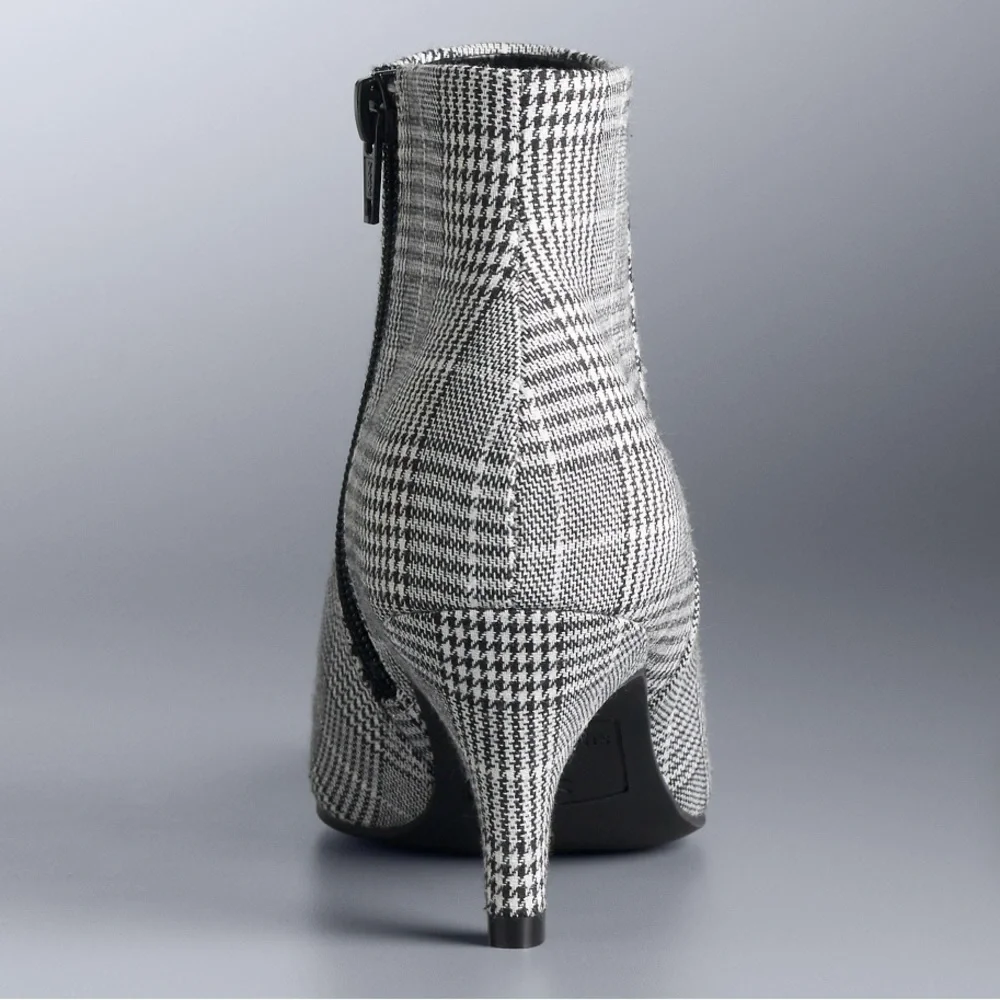 Simply Vera Wang Renata Ankle Boots - Picture 3 of 7